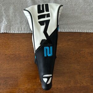 Taylor made SIM 2 Driver Headcover